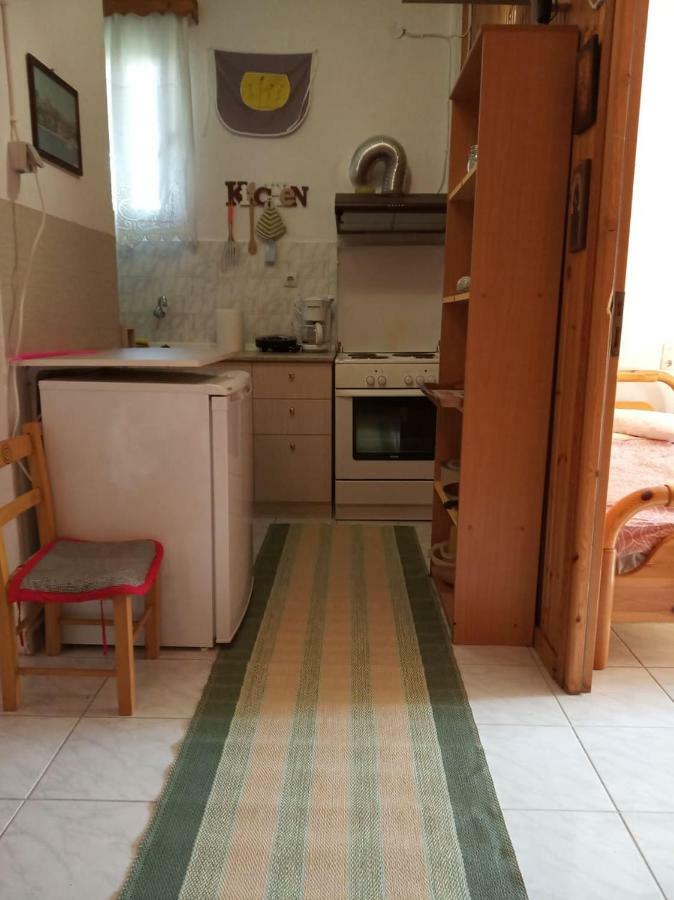 Grandma'S Apartment กาลัมปากา ภายนอก รูปภาพ