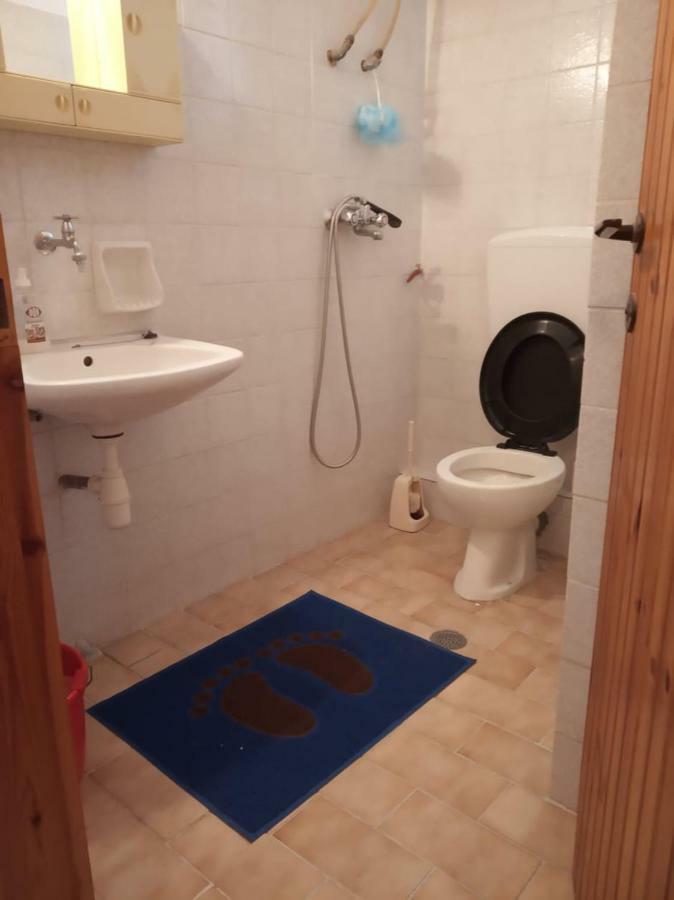 Grandma'S Apartment กาลัมปากา ภายนอก รูปภาพ
